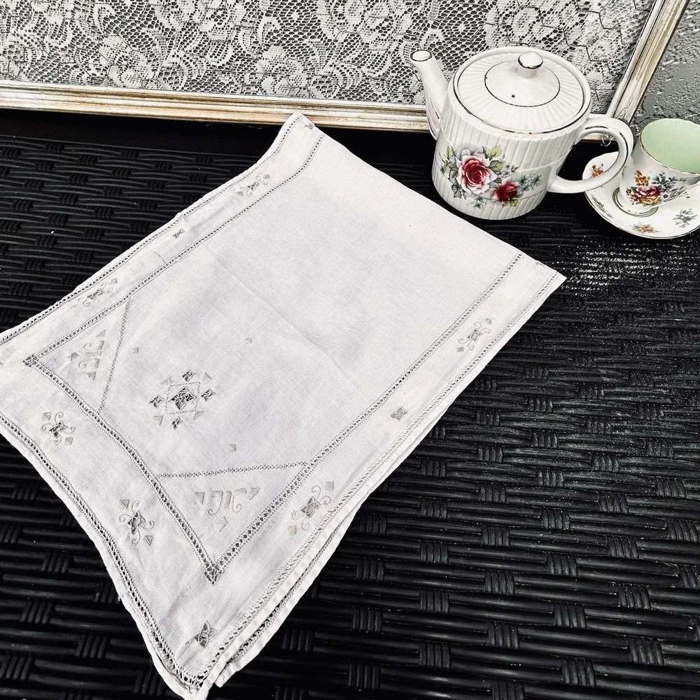 N/A vintage white